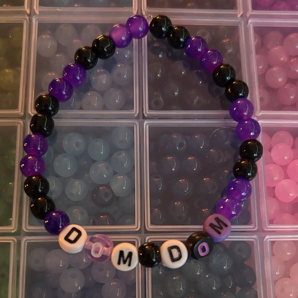Wrestling character fandom vibes handcrafted bracelet - Picture 1 of 2